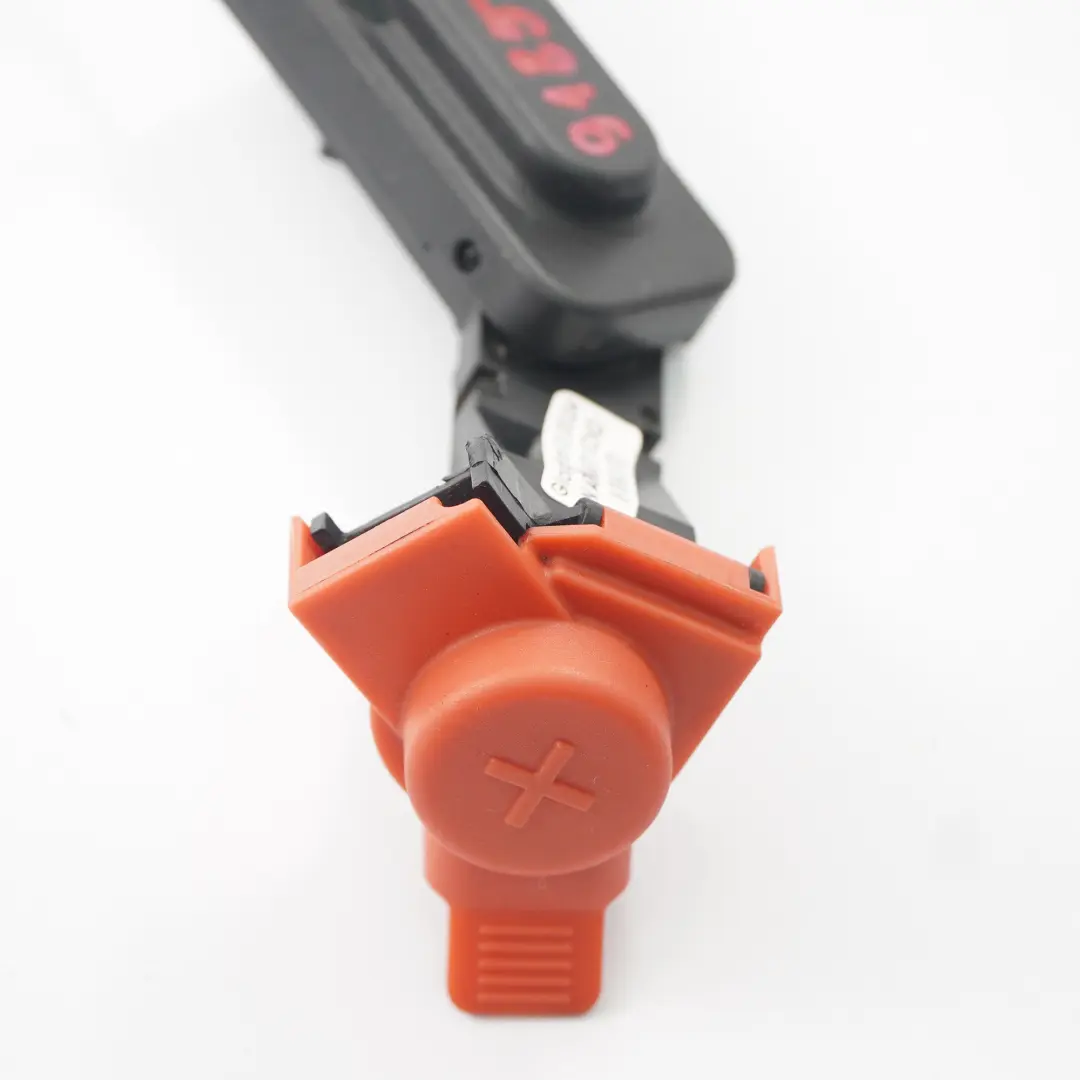 Batteria B Vano motore Punto terminale per BMW F10 F11 F12 X3 F25 con numero di parte 9185734 BMW F10 F11 F12 X3 F25 Batteria B Vano motore Punto terminale - SKU 9185734 - Numero di parte 9185734