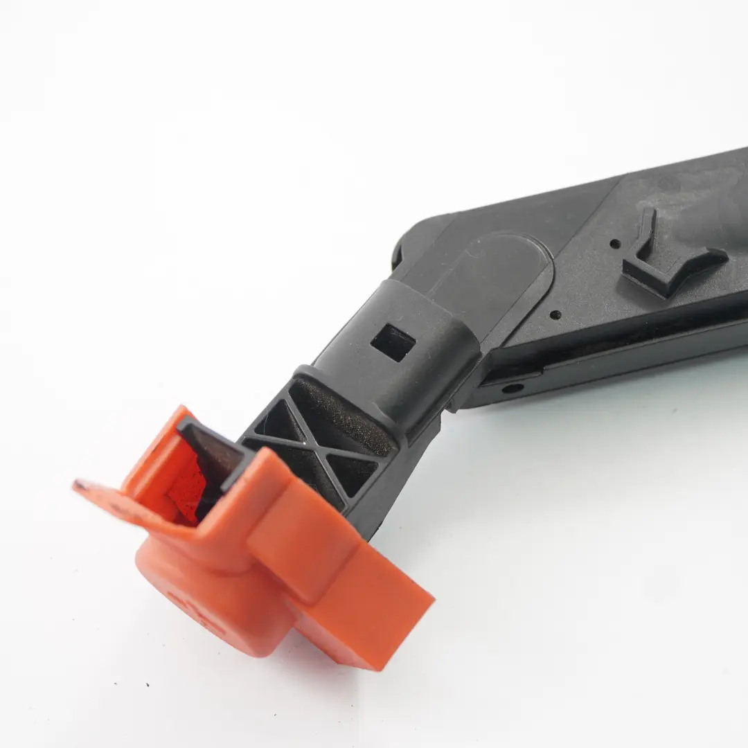 Batterie B Compartiment Moteur Point terminal pour BMW F10 F11 F12 X3 F25 à propos du numéro de pièce 9185734 BMW F10 F11 F12 X3 F25 Batterie B Compartiment Moteur Point terminal - SKU 9185734 - Numéro de pièce 9185734