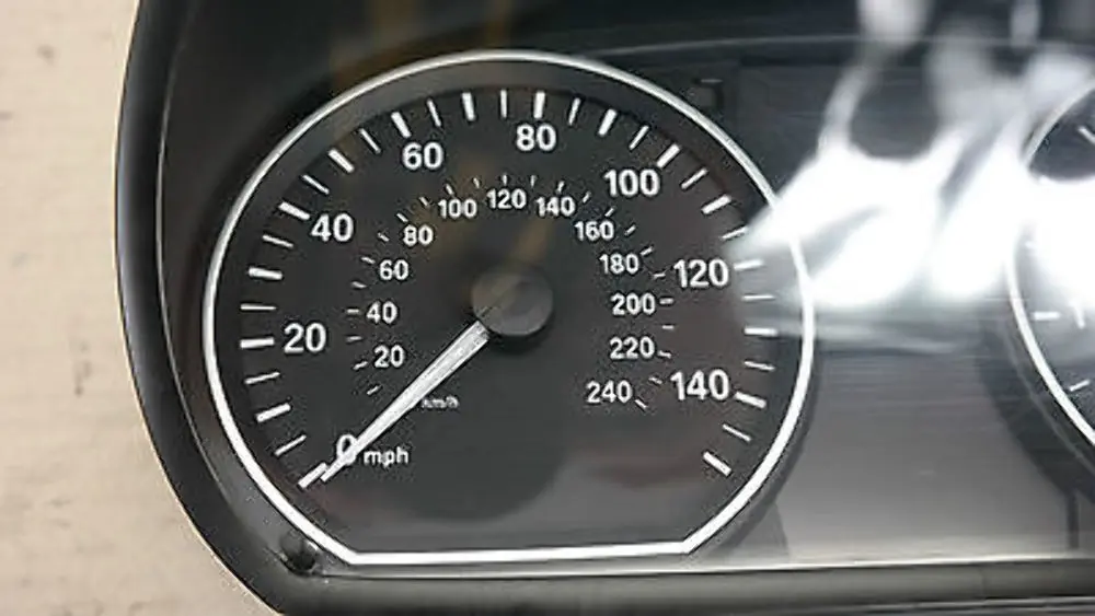 Instrument Cluster Speedo Clocks Petrol to BMW 1 Series E81 E87 E87N E88 with Part number 62109187039 BMW 1 Series E81 E87 E87N E88 Instrument Cluster Speedo Clocks Petrol - SKU 9187039 - Part number 62109187039