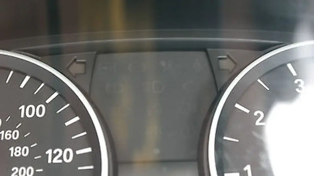 Instrument Cluster Speedo Clocks Petrol to BMW 1 Series E81 E87 E87N E88 with Part number 62109187039 BMW 1 Series E81 E87 E87N E88 Instrument Cluster Speedo Clocks Petrol - SKU 9187039 - Part number 62109187039