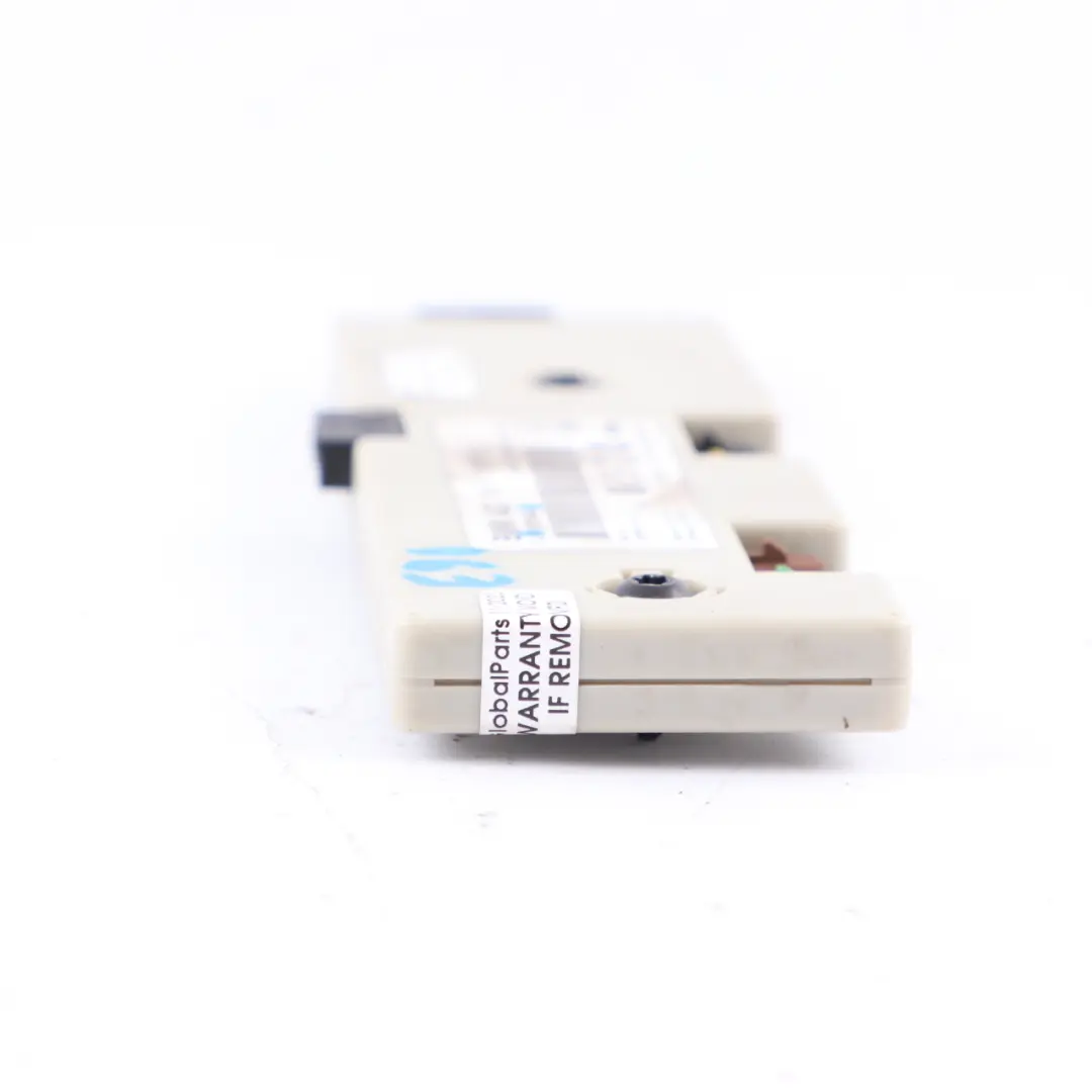 Aerial Antenna Amplifier Diversity DAB Control Unit to BMW E82 E90 E92 with Part number 9187644 BMW E82 E90 E92 Aerial Antenna Amplifier Diversity DAB Control Unit - SKU 9187644 - Part number 9187644