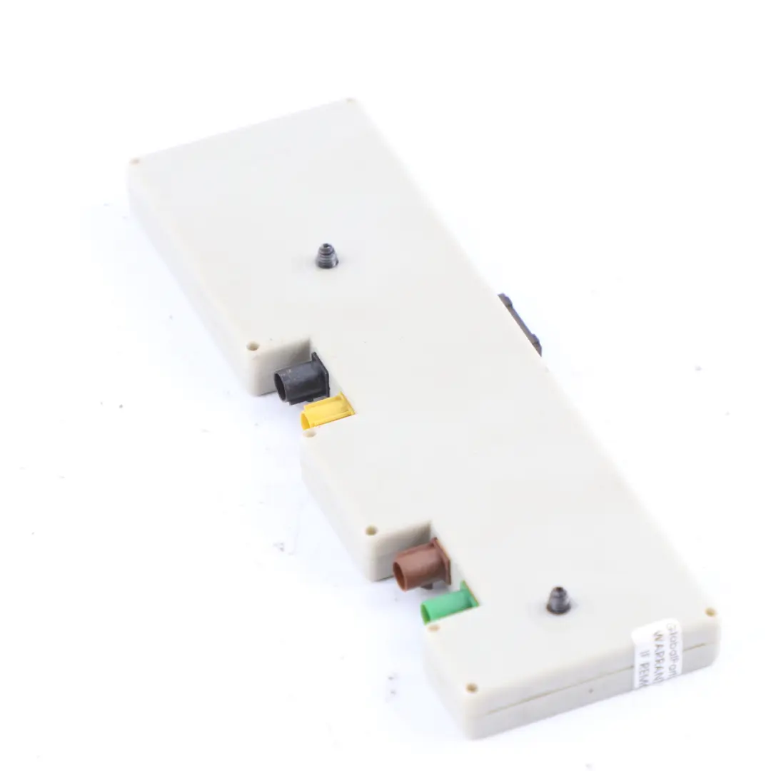 Aerial Antenna Amplifier Diversity DAB Control Unit to BMW E82 E90 E92 with Part number 9187644 BMW E82 E90 E92 Aerial Antenna Amplifier Diversity DAB Control Unit - SKU 9187644 - Part number 9187644