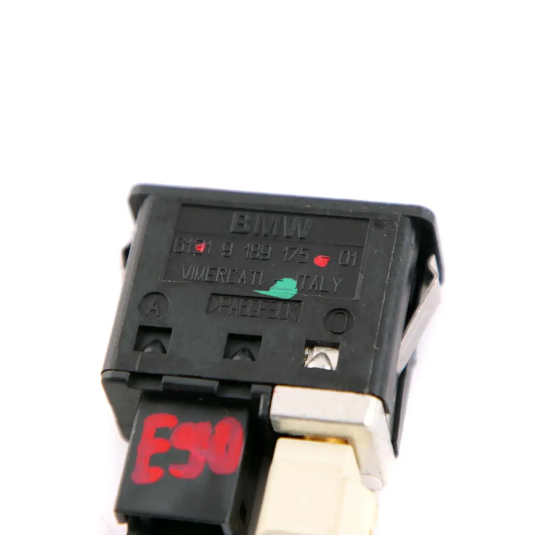 USB AUX In Socket Port Plug to BMW 1 3 5 Series E60 E61 E81 E87 E90 E91 with Part number 9189175 BMW 1 3 5 Series E60 E61 E81 E87 E90 E91 USB AUX In Socket Port Plug - SKU 9189175 - Part number 9189175