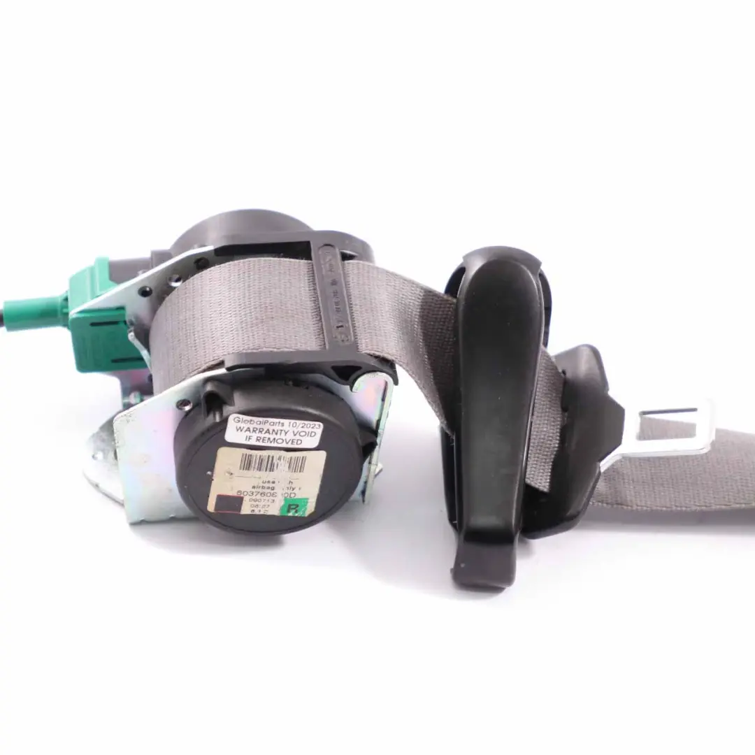 Cintura sicurezza superiore anteriore destra Grigio per BMW E93 Cabrio con numero di parte 9190220 BMW E93 Cabrio Cintura sicurezza superiore anteriore destra Grigio - SKU 9190220 - Numero di parte 9190220