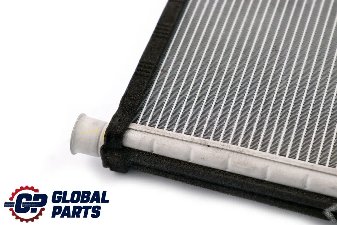 Denso Calentador Radiador Calefaccion Pieza para BMW E81 E84 E87 E90 E91 con número de pieza 9190596 BMW E81 E84 E87 E90 E91 Denso Calentador Radiador Calefaccion Pieza - SKU 9190596 - Número de pieza 9190596