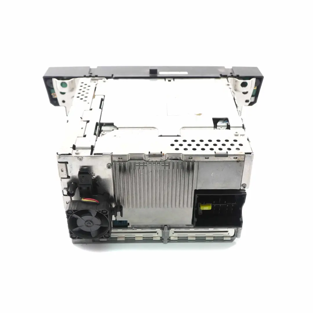 Czytnik Nawigacji CCC CD do BMW E60 E61 o numerze 9191554 BMW E60 E61 Czytnik Nawigacji CCC CD - SKU 9191554 - Numer Części 9191554