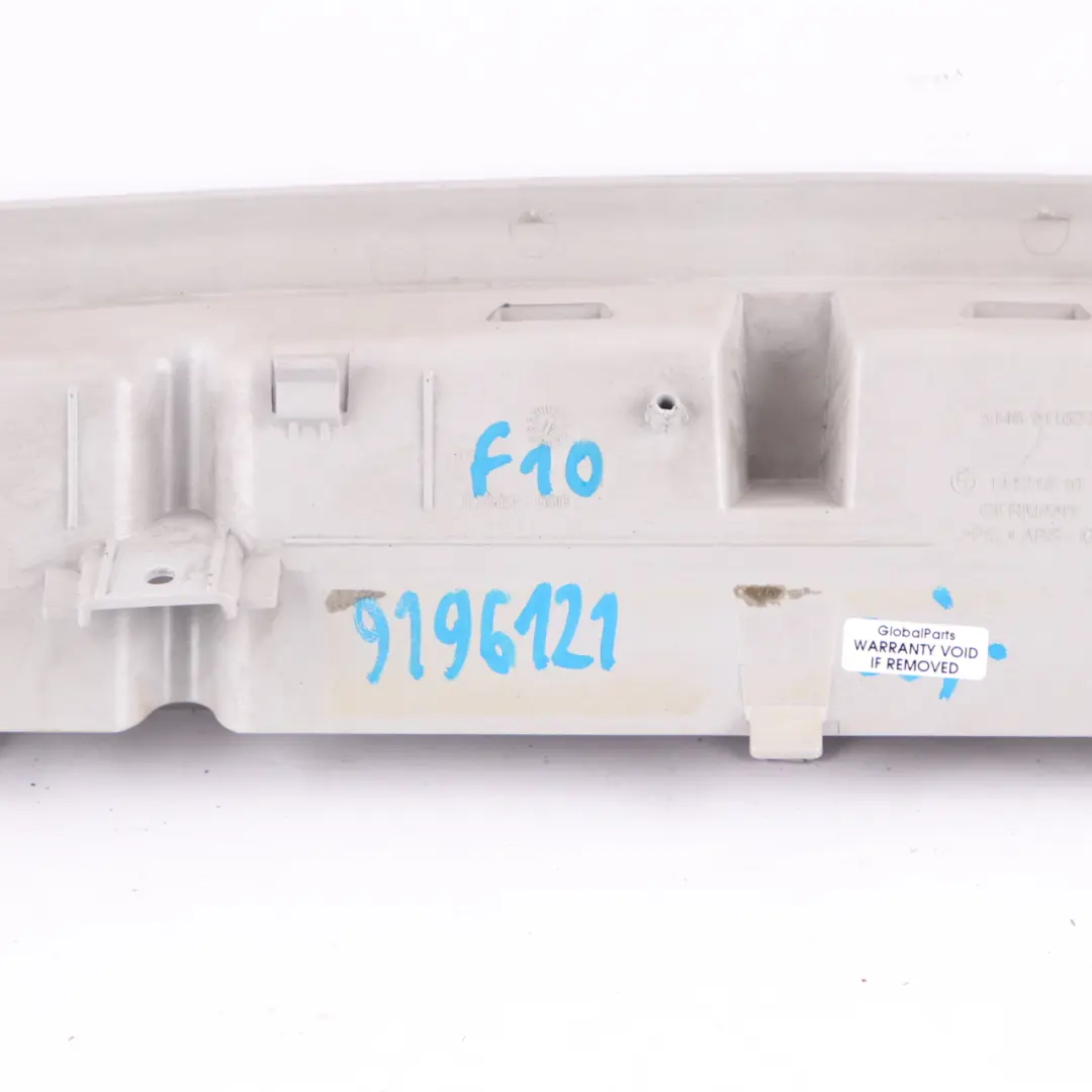 Rejilla De Ventilacion De La Ventana Trasera Negro 9116274 para BMW F10 con número de pieza 9196121 BMW F10 Rejilla De Ventilacion De La Ventana Trasera Negro 9116274 - SKU 9196121 - Número de pieza 9196121