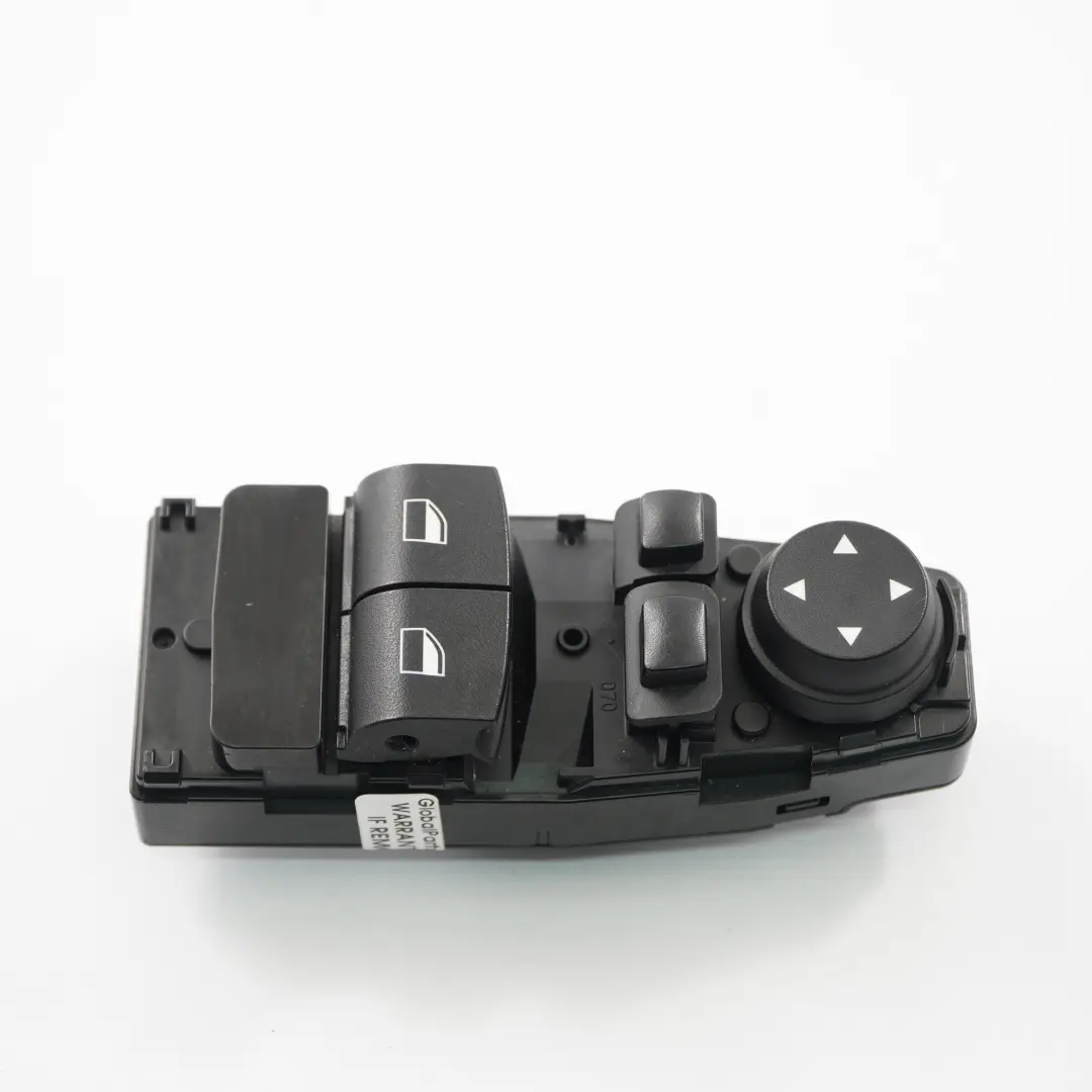 Przełącznik Panel Podnośnika Szyb do BMW F13 o numerze 9196678 BMW F13 Przełącznik Panel Podnośnika Szyb - SKU 9196678 - Numer Części 9196678