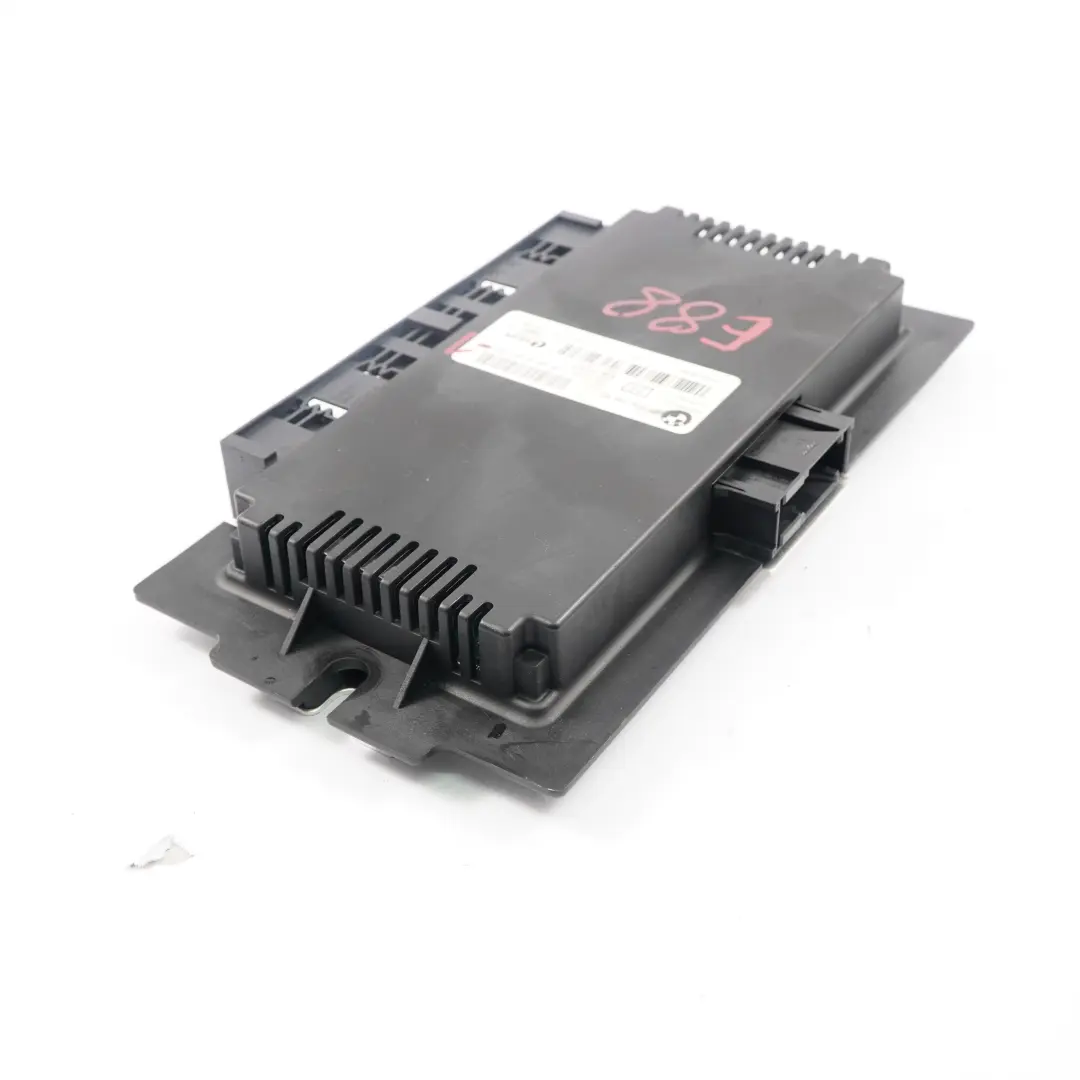 Sterownik moduł świateł PL2 FRM II do BMW E88 o numerze 9197162 BMW E88 Sterownik moduł świateł PL2 FRM II - SKU 9197162-1 - Numer Części 9197162