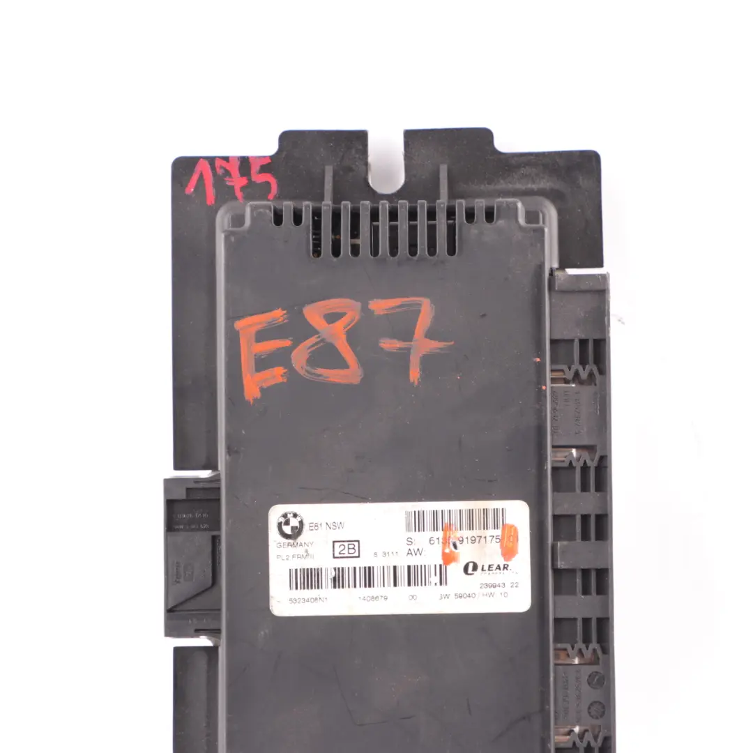 Footwell Light Module Control Unit ECU NSW PL2 FRM II to BMW E87 with Part number 9197175 BMW E87 Footwell Light Module Control Unit ECU NSW PL2 FRM II - SKU 9197175-1 - Part number 9197175