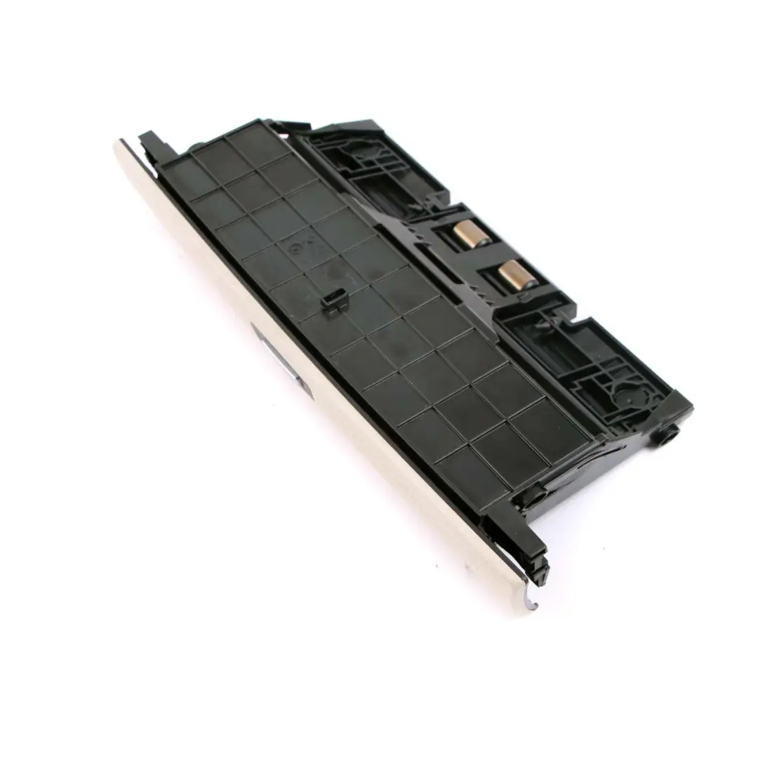Caja Almacenamiento Salpicadero Consola Central Panel Blanco para BMW F07 con número de pieza 9199118 BMW F07 Caja Almacenamiento Salpicadero Consola Central Panel Blanco - SKU 9199118 - Número de pieza 9199118