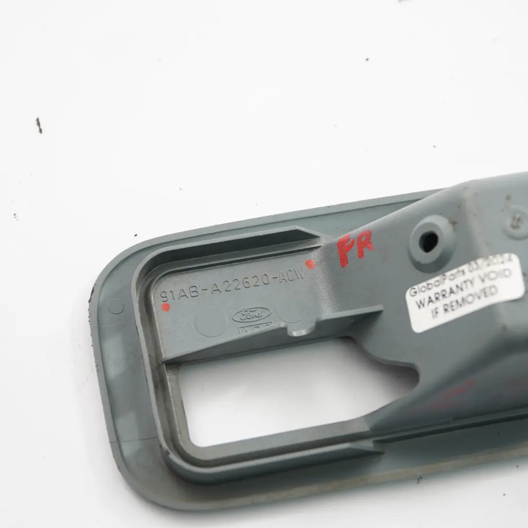 Manija Puerta Marco Cubierta Delantera Derecha 91ABA22620ACW para Ford Transit con número de pieza 91AB-A22620-ACW Ford Transit Manija Puerta Marco Cubierta Delantera Derecha 91ABA22620ACW - SKU 91AB-A22620-ACW - Número de pieza 91AB-A22620-ACW