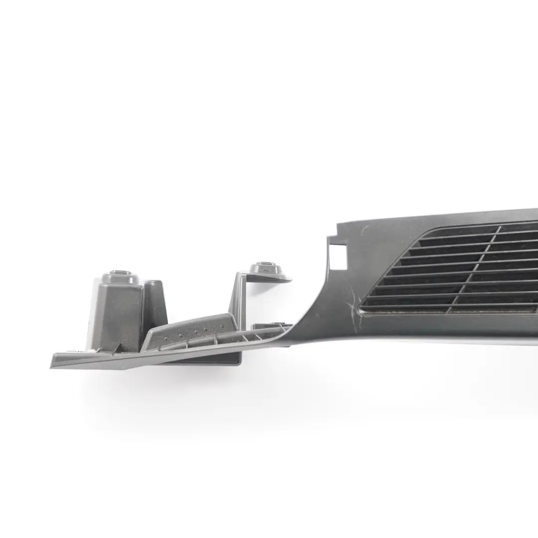 BMW F11 Panel de Ventilacion Izquierdo Negro 9168484 - SKU 9200693 - Número de pieza 9200693