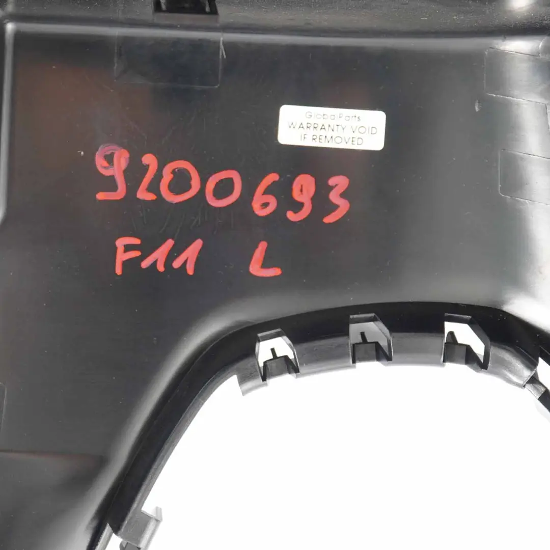 Pannello Sfiato Aria Ringhiera Sinistra Tronco Nero per BMW F11 con numero di parte 9200693 BMW F11 Pannello Sfiato Aria Ringhiera Sinistra Tronco Nero - SKU 9200693 - Numero di parte 9200693