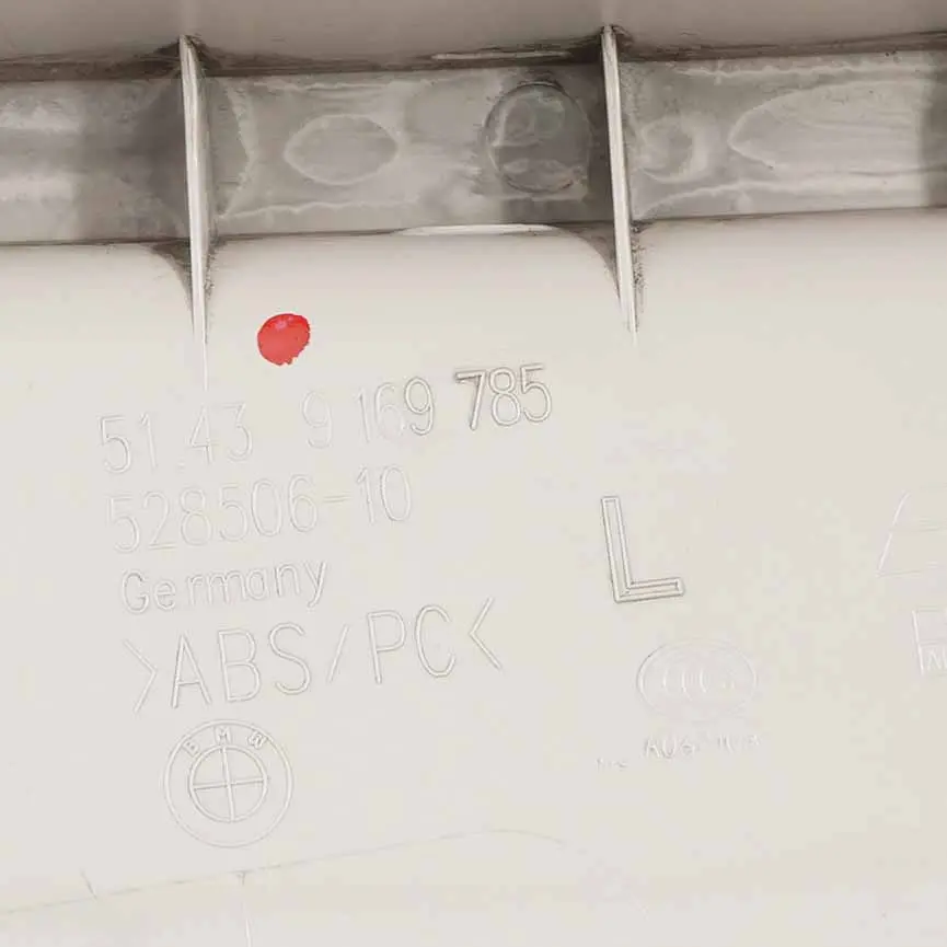 Couvercle Colonne D Panneau Arrière Gauche Oyster pour BMW F11 Touring à propos du numéro de pièce 9200795 BMW F11 Touring Couvercle Colonne D Panneau Arrière Gauche Oyster - SKU 9200795 - Numéro de pièce 9200795