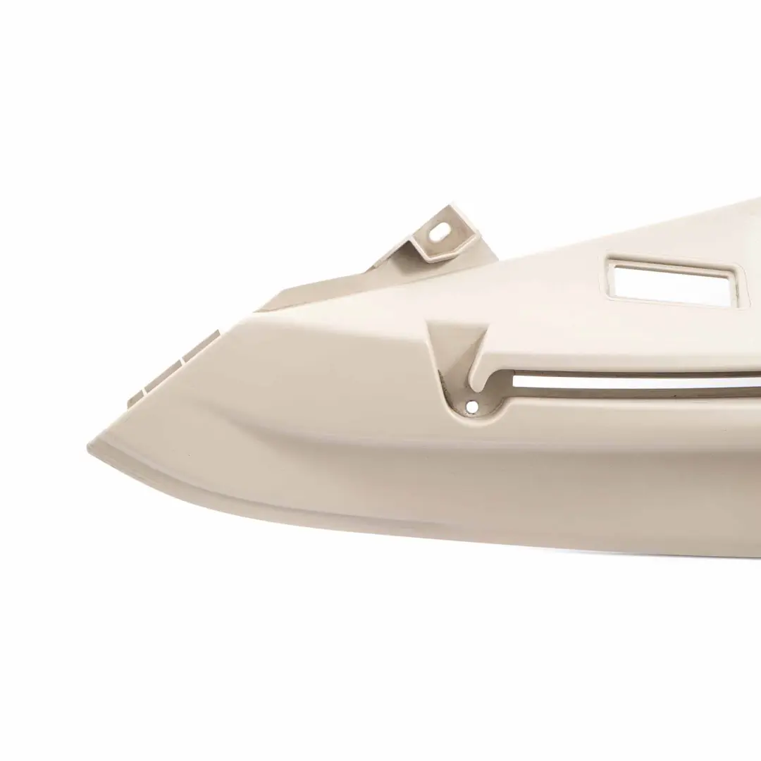 Copertura Colonna D Pannello Posteriore Droite Oyster per BMW F11 Touring con numero di parte 9200796 BMW F11 Touring Copertura Colonna D Pannello Posteriore Droite Oyster - SKU 9200796 - Numero di parte 9200796