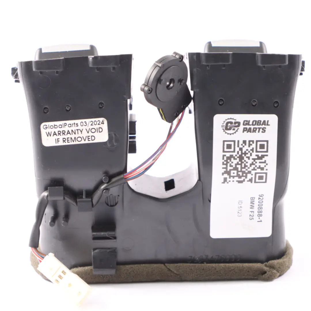 Griglia Console Centrale Sfiato Aria Fresca Nero per BMW F25 F26 con numero di parte 9200888 BMW F25 F26 Griglia Console Centrale Sfiato Aria Fresca Nero - SKU 9200888-1 - Numero di parte 9200888