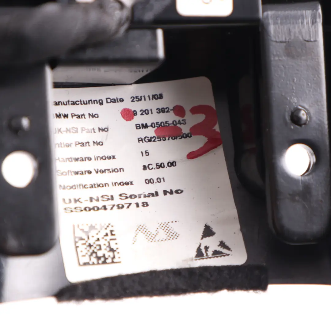 Tachometr Mini R56 R57 R59 R60 R61 Rev Counter Gauge Phone Cradle Holder to with Part number 9201392 Tachometr Mini R56 R57 R59 R60 R61 Rev Counter Gauge Phone Cradle Holder - SKU 9201392-3 - Part number 9201392