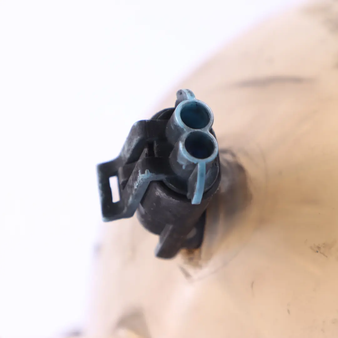 Serbatoio di espansione Saab 9-3 1.9 Tid Opel Vectra C 1.9 CDTI per con numero di parte 9202200 Serbatoio di espansione Saab 9-3 1.9 Tid Opel Vectra C 1.9 CDTI - SKU 9202200 - Numero di parte 9202200