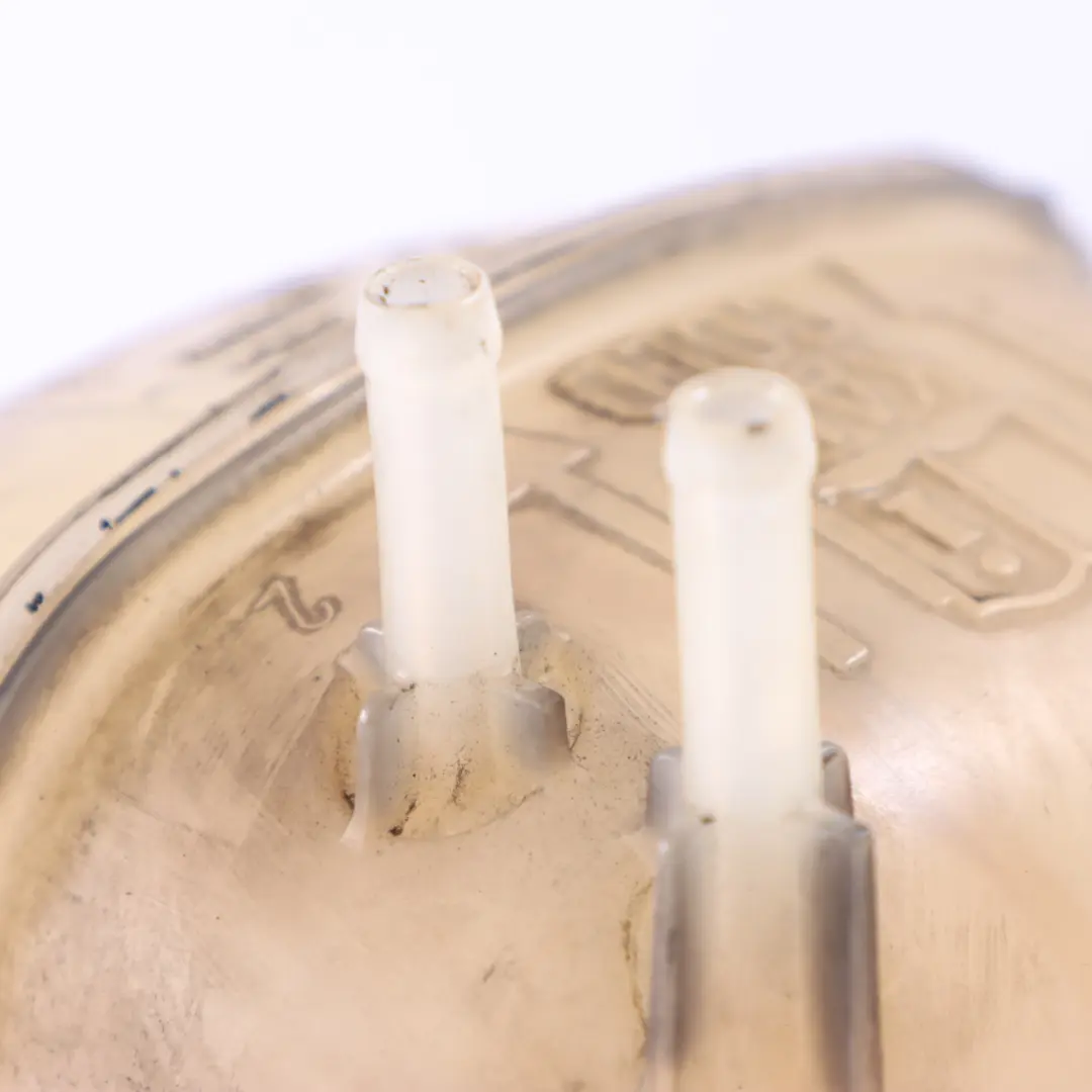 Serbatoio di espansione Saab 9-3 1.9 Tid Opel Vectra C 1.9 CDTI per con numero di parte 9202200 Serbatoio di espansione Saab 9-3 1.9 Tid Opel Vectra C 1.9 CDTI - SKU 9202200 - Numero di parte 9202200