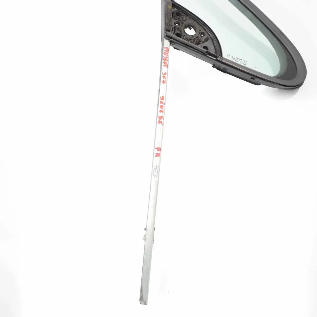 Finestrino laterale anteriore destro Triangolo Vetro AS2 per Peugeot 307 con numero di parte 920286 Peugeot 307 Finestrino laterale anteriore destro Triangolo Vetro AS2 - SKU 920286 - Numero di parte 920286