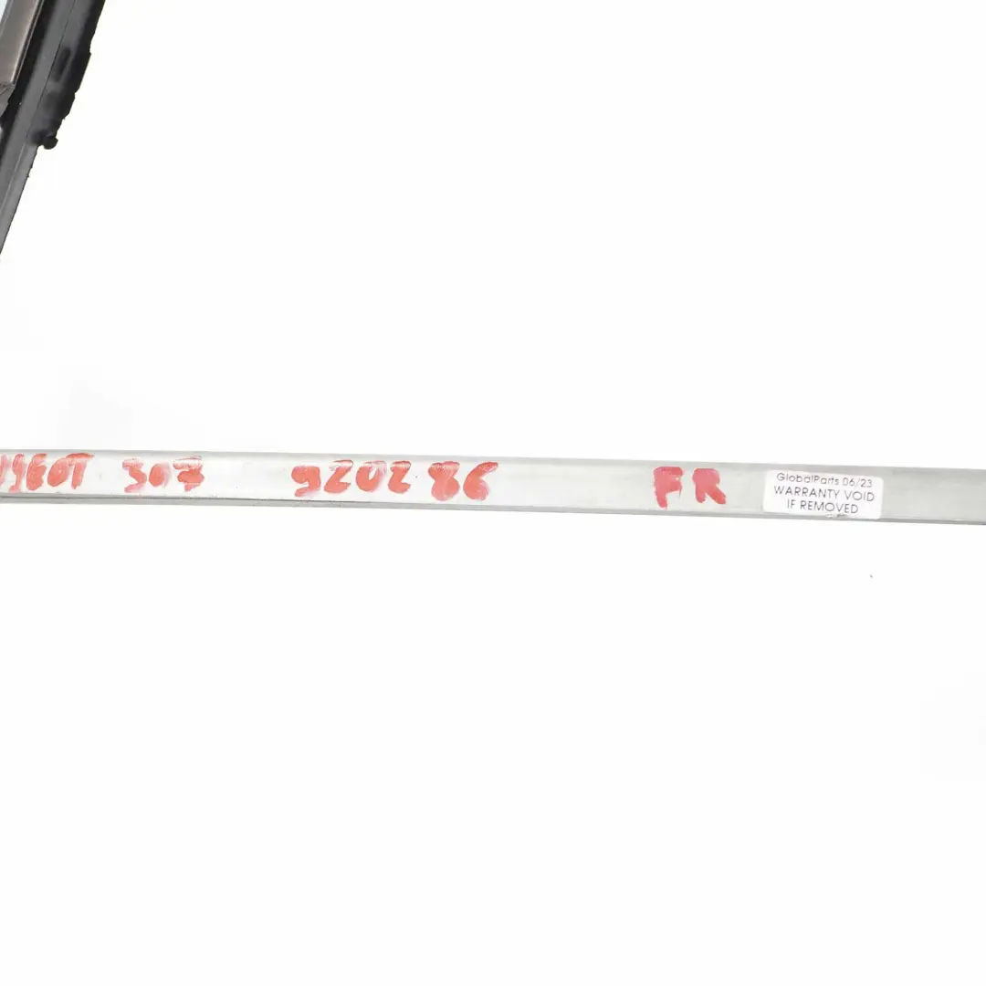 Peugeot 307 Fenêtre de custode avant droite Triangle de verre AS2 - SKU 920286 - Numéro de pièce 920286