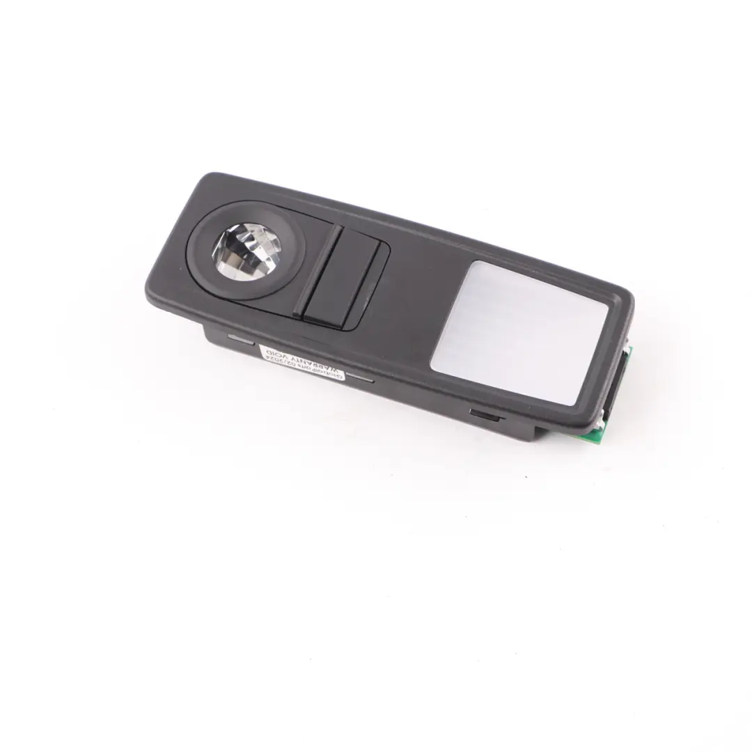 Luz Lectura Trasera De Techo Interior Negra Derecha para BMW X1 E84 con número de pieza 9202920 BMW X1 E84 Luz Lectura Trasera De Techo Interior Negra Derecha - SKU 9202920 - Número de pieza 9202920