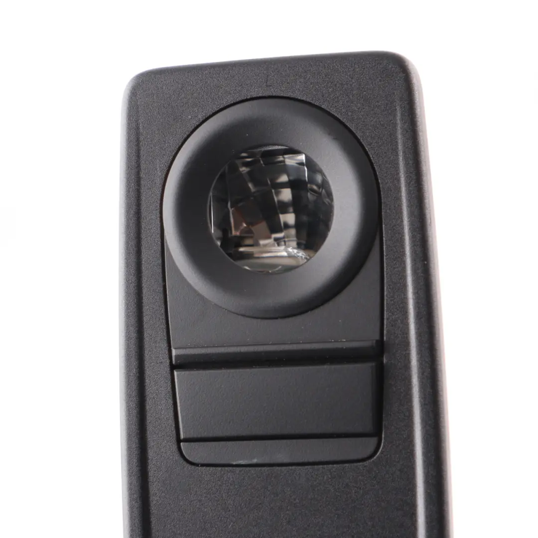 Luce Lettura Posteriore Luce Interna Del Tetto Nero Destra per BMW X1 E84 con numero di parte 9202920 BMW X1 E84 Luce Lettura Posteriore Luce Interna Del Tetto Nero Destra - SKU 9202920 - Numero di parte 9202920