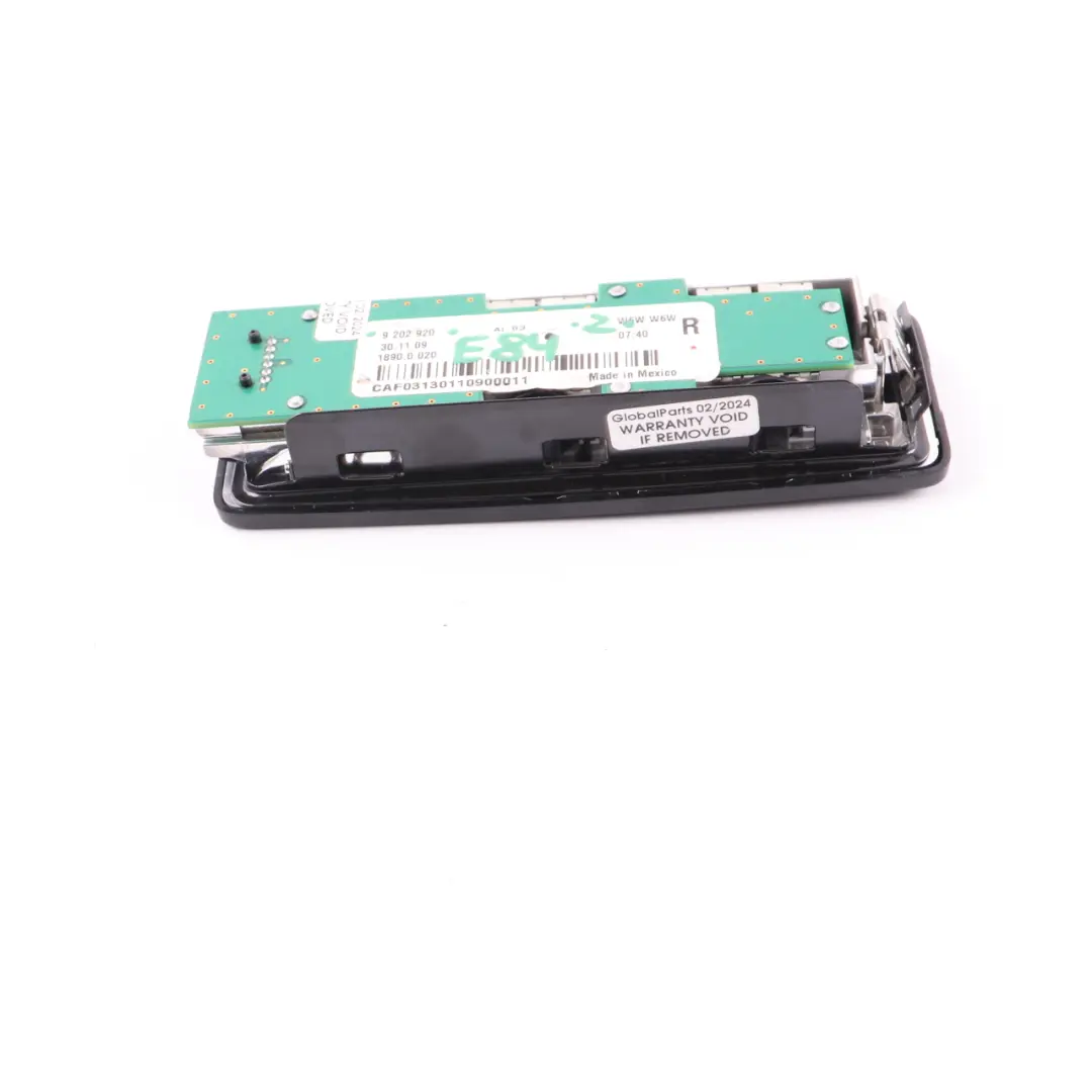 Lampe Lecture Arrière Toit Intérieure Noire Droite pour BMW X1 E84 à propos du numéro de pièce 9202920 BMW X1 E84 Lampe Lecture Arrière Toit Intérieure Noire Droite - SKU 9202920 - Numéro de pièce 9202920