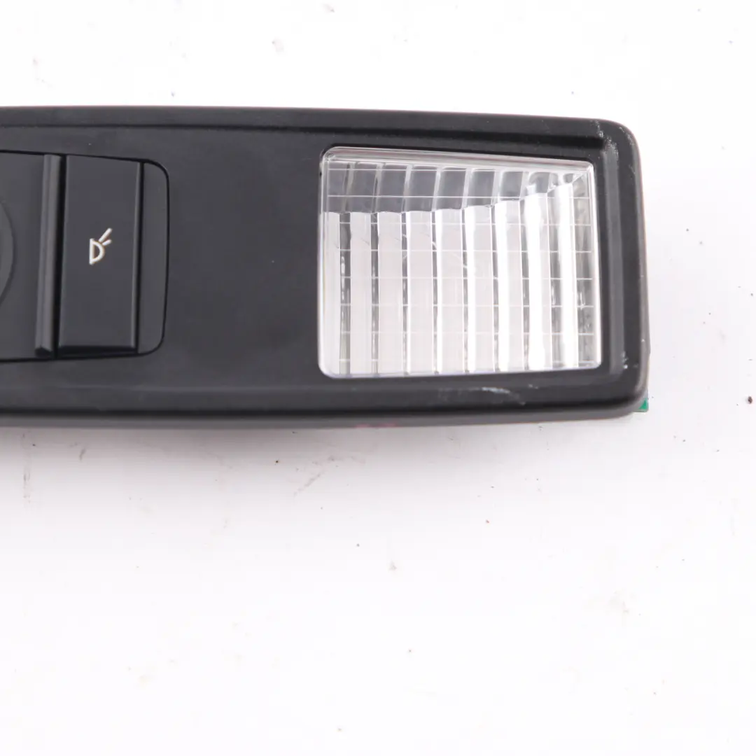 Lampe lecture BMW F11 X3 F25 d'intérieur arrière droite tête d'affiche pour à propos du numéro de pièce 9202922 Lampe lecture BMW F11 X3 F25 d'intérieur arrière droite tête d'affiche - SKU 9202922 - Numéro de pièce 9202922