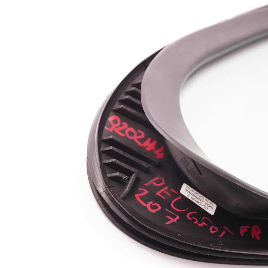 Quart Vitre Avant Porte Droite Vitrage AS2 pour Peugeot 207 à propos du numéro de pièce 9202H4 Peugeot 207 Quart Vitre Avant Porte Droite Vitrage AS2 - SKU 9202H4 - Numéro de pièce 9202H4