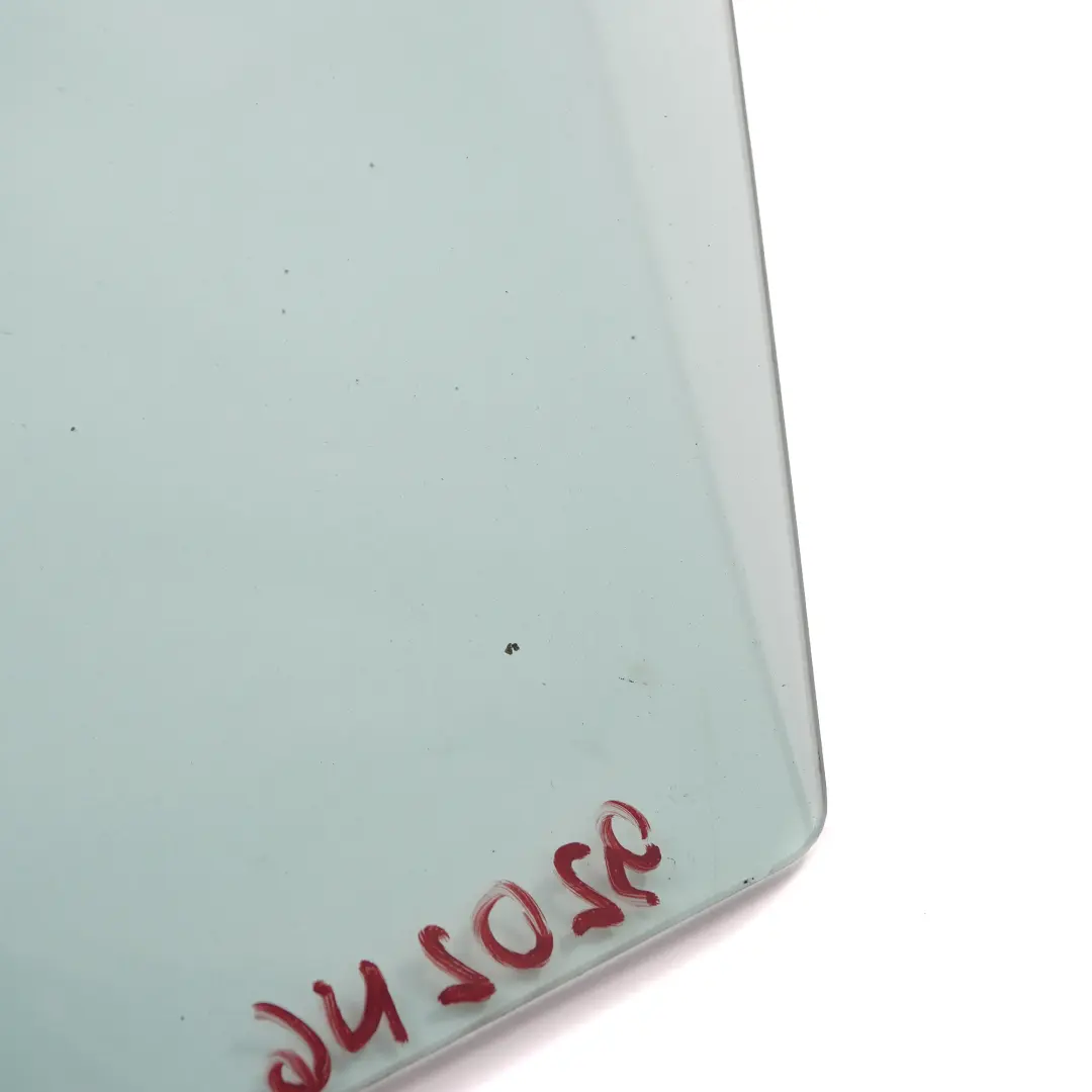 Side Window Citroen Relay Peugeot Boxer Door Front Right O/S Glass to with Part number 9202N6 Side Window Citroen Relay Peugeot Boxer Door Front Right O/S Glass - SKU 9202N6 - Part number 9202N6