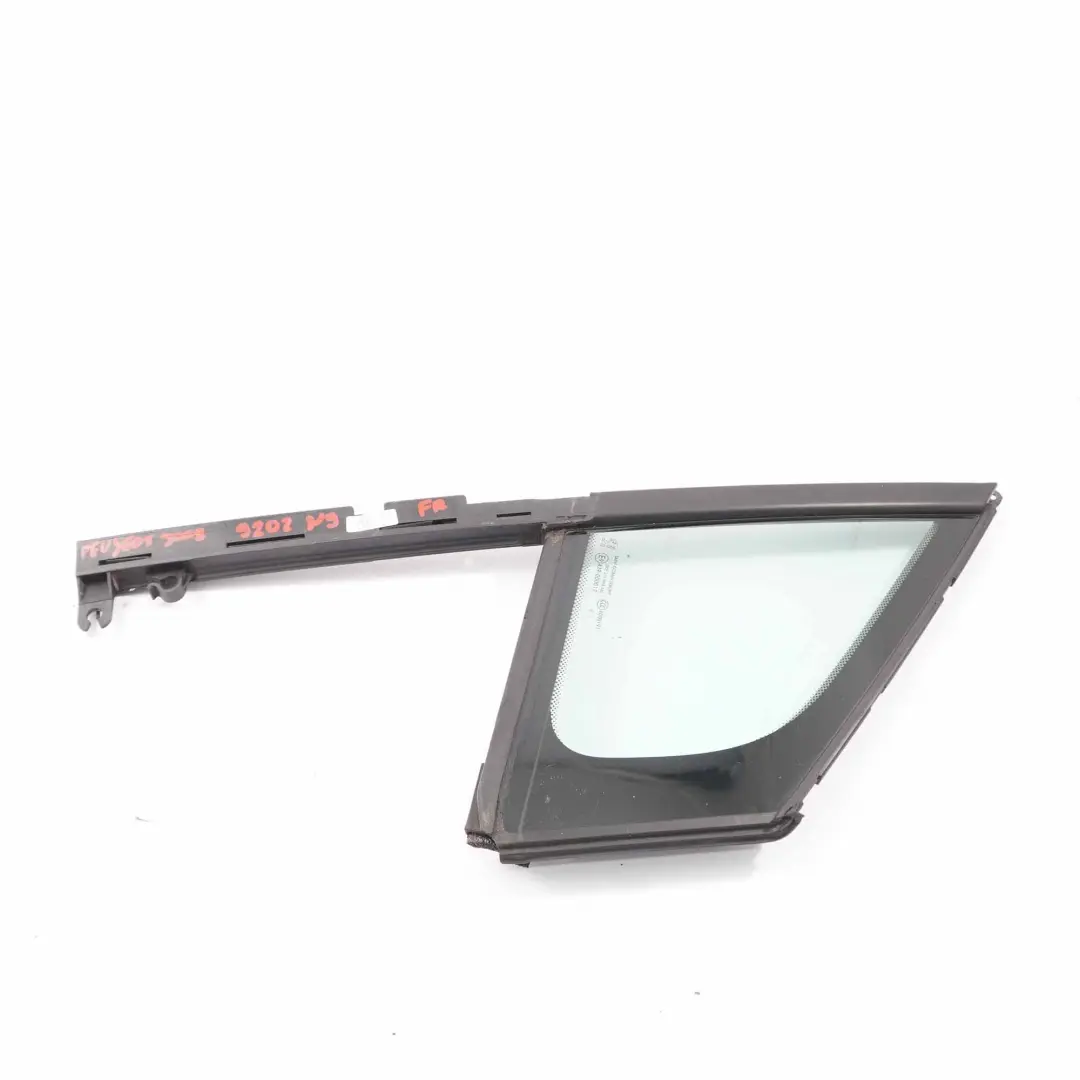 Ventana Lateral Puerta Delantera Derecha Cristal AS2 para Peugeot 3008 con número de pieza 9202N9 Peugeot 3008 Ventana Lateral Puerta Delantera Derecha Cristal AS2 - SKU 9202N9 - Número de pieza 9202N9