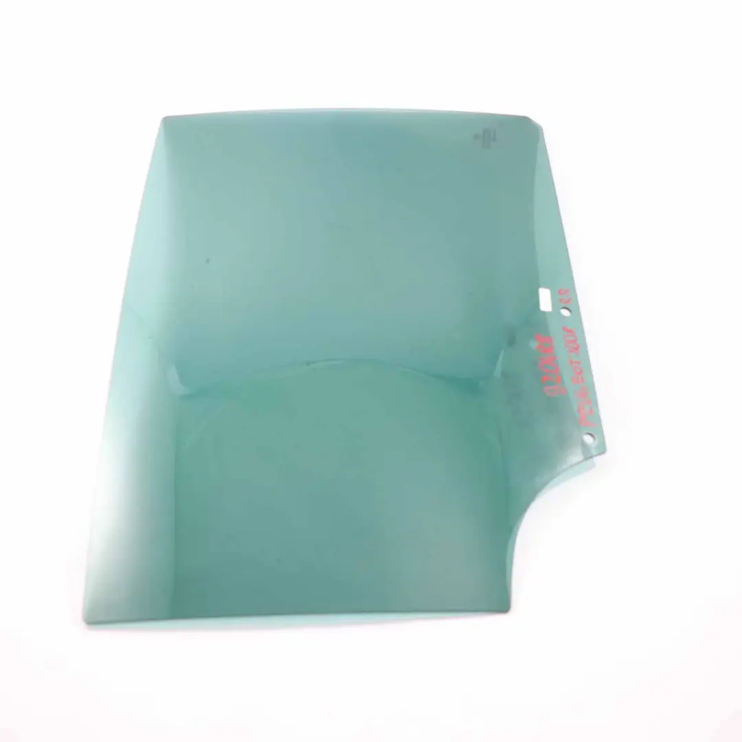 Cristal Puerta Trasera Derecha Acristalamiento AS3 para Peugeot 3008 con número de pieza 9204R8 Peugeot 3008 Cristal Puerta Trasera Derecha Acristalamiento AS3 - SKU 9204R8 - Número de pieza 9204R8