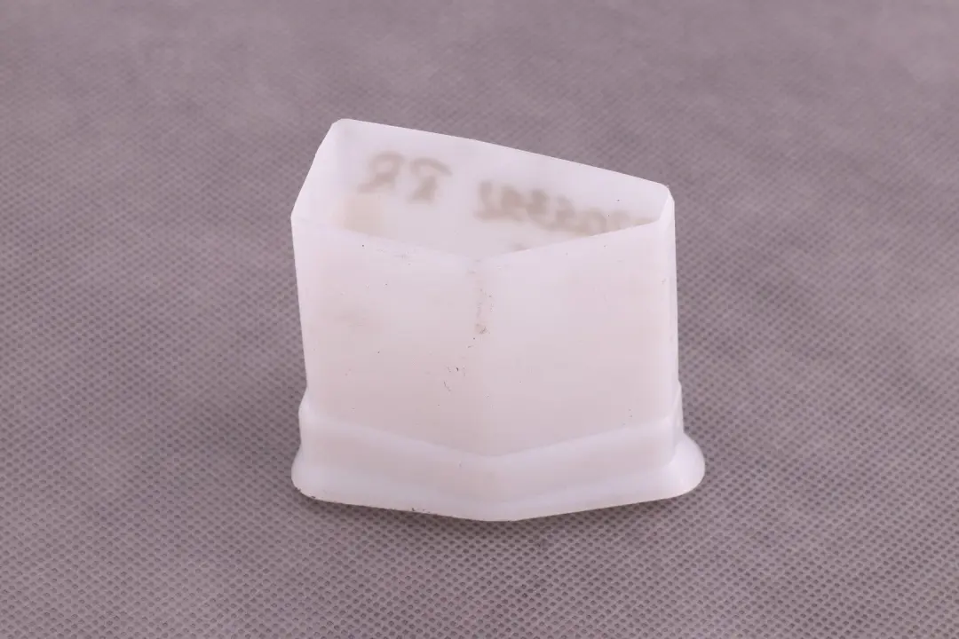 BMW F20 F21 Kanał grzewczy plastik wlot prawy tył - SKU 9205392 - Numer Części 9205392