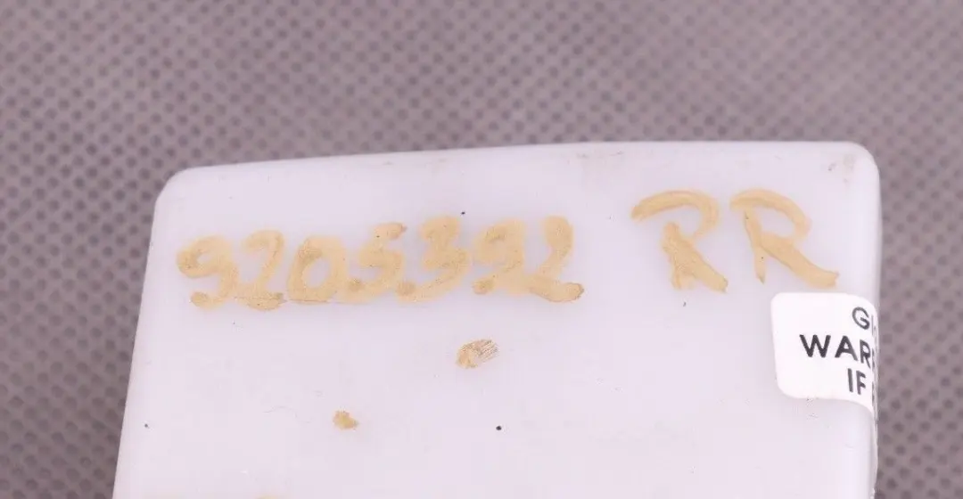 Kanał grzewczy plastik wlot prawy tył do BMW F20 F21 o numerze 9205392 BMW F20 F21 Kanał grzewczy plastik wlot prawy tył - SKU 9205392 - Numer Części 9205392