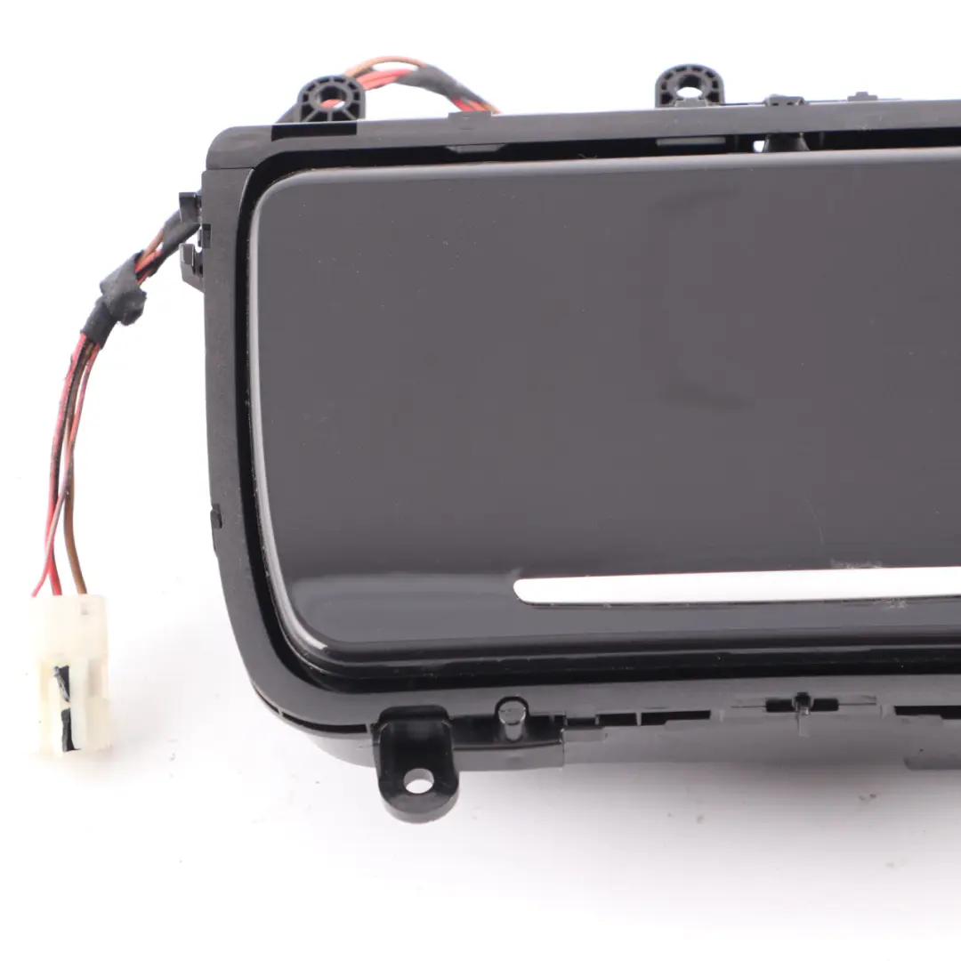 Uchwyt Na Kubek Cupholder Przód Czarny 9241714 do BMW F10 F11 o numerze 9206374 BMW F10 F11 Uchwyt Na Kubek Cupholder Przód Czarny 9241714 - SKU 9206374 - Numer Części 9206374