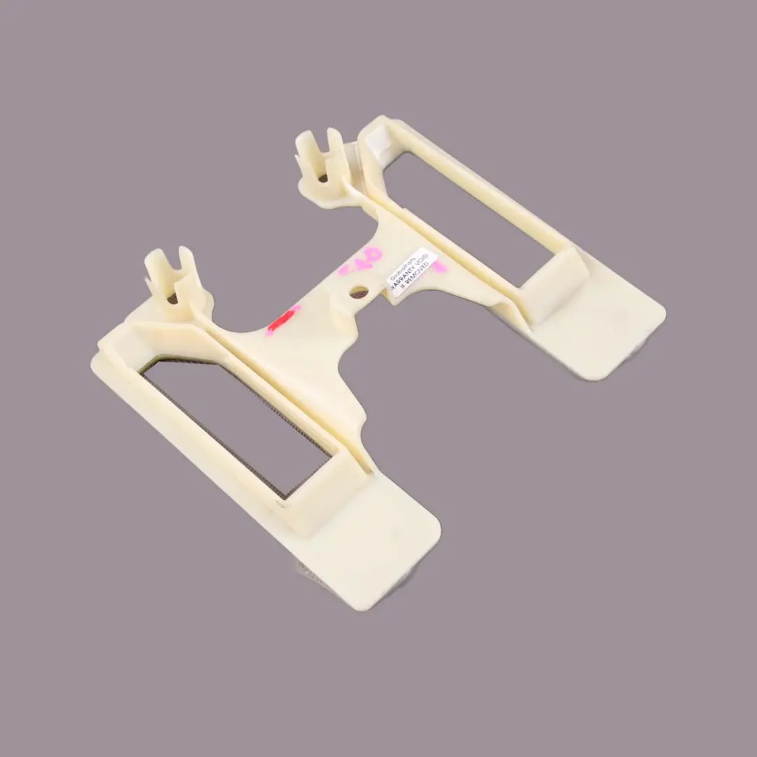 Płyta Adaptera Kanału Powietrza do BMW F10 F11 o numerze 9206796 BMW F10 F11 Płyta Adaptera Kanału Powietrza - SKU 9206796 - Numer Części 9206796