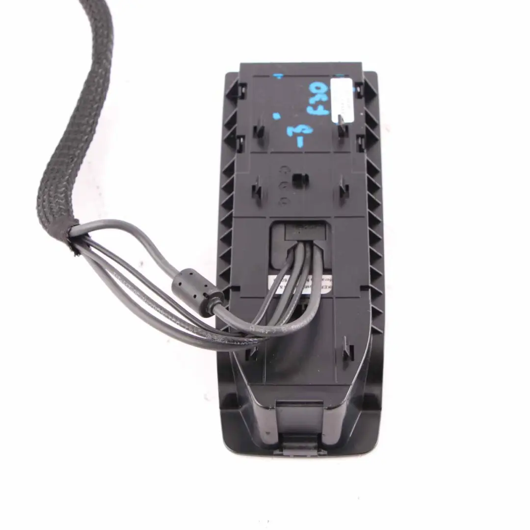 Telefonhalterung Eject Box Mittelkonsole Armlehne für BMW F20 F21 F30 F31 mit Teilenummer 9207339 BMW F20 F21 F30 F31 Telefonhalterung Eject Box Mittelkonsole Armlehne - SKU 9207339-3 - Teilenummer 9207339