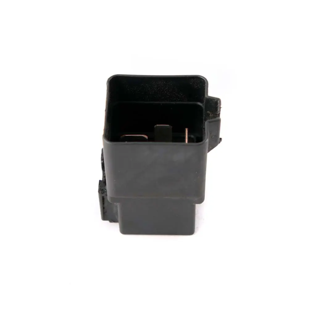 Lüftermotorrelais für BMW F20 F21 F22 F30 F31 F32 F33 F36 mit Teilenummer 9207913 BMW F20 F21 F22 F30 F31 F32 F33 F36 Lüftermotorrelais - SKU 9207913-1 - Teilenummer 9207913