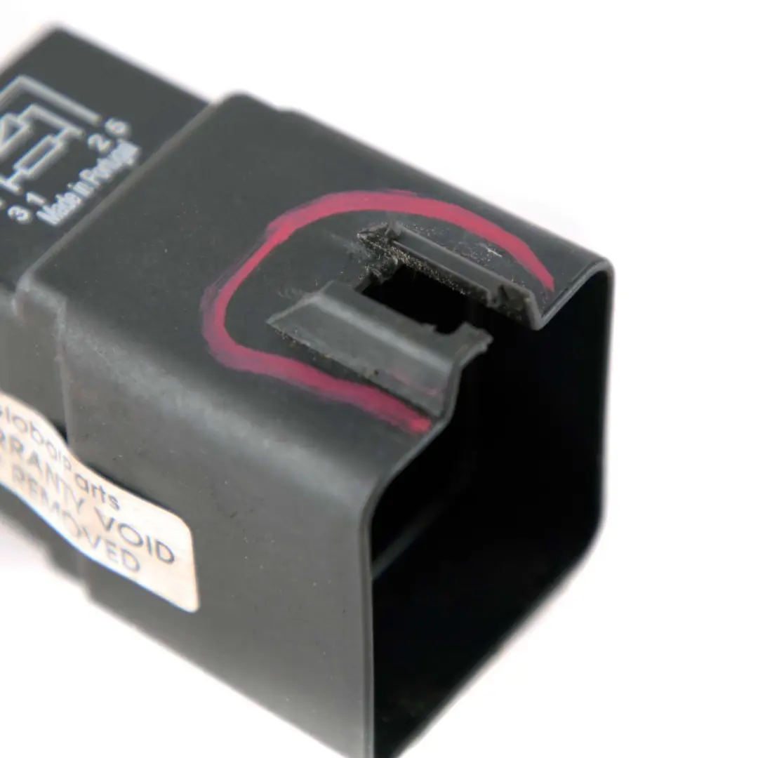 Fan Motor Relay to BMW F20 F21 F22 F30 F31 F32 F33 F36 with Part number 9207913 BMW F20 F21 F22 F30 F31 F32 F33 F36 Fan Motor Relay - SKU 9207913-1 - Part number 9207913