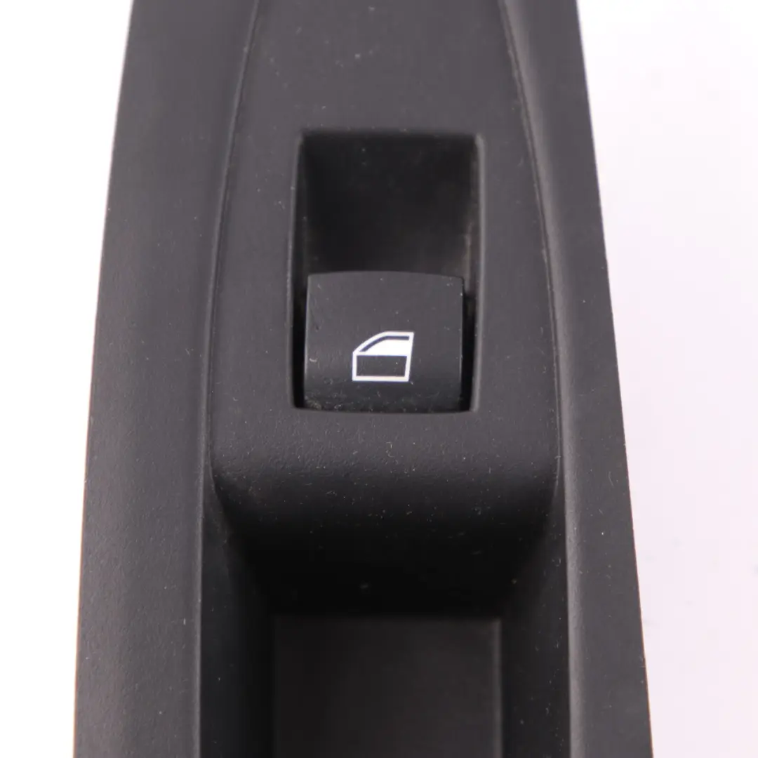 BMW F45 Active Tourer Rear Window Switch Lifter Button Trim Right O/S 2473714 - SKU 9208107-2 - Part number 9208107