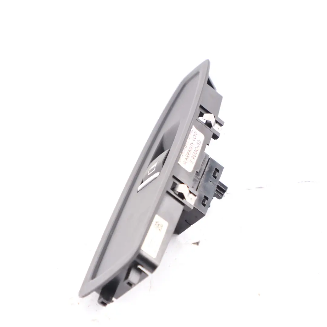 Alzacristalli Pannello Pulsante Nero Lato Passeggero per BMW X1 F48 con numero di parte 9208107 BMW X1 F48 Alzacristalli Pannello Pulsante Nero Lato Passeggero - SKU 9208107-5 - Numero di parte 9208107