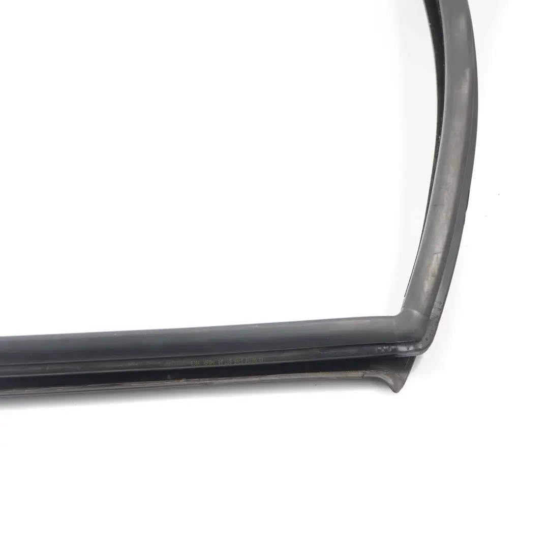 Junta ventana Fiat Ducato Peugeot Boxer Guía Puerta Delantera izquierda para con número de pieza 920957 Junta ventana Fiat Ducato Peugeot Boxer Guía Puerta Delantera izquierda - SKU 920957 - Número de pieza 920957