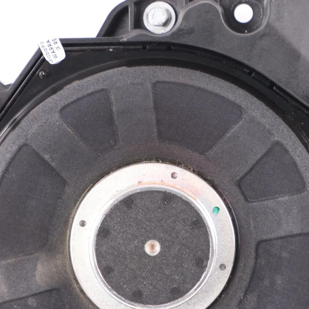 Enceinte centrale Harman Kardon gauche pour BMW F30 F31 F32 à propos du numéro de pièce 9210151 BMW F30 F31 F32 Enceinte centrale Harman Kardon gauche - SKU 9210151-1 - Numéro de pièce 9210151