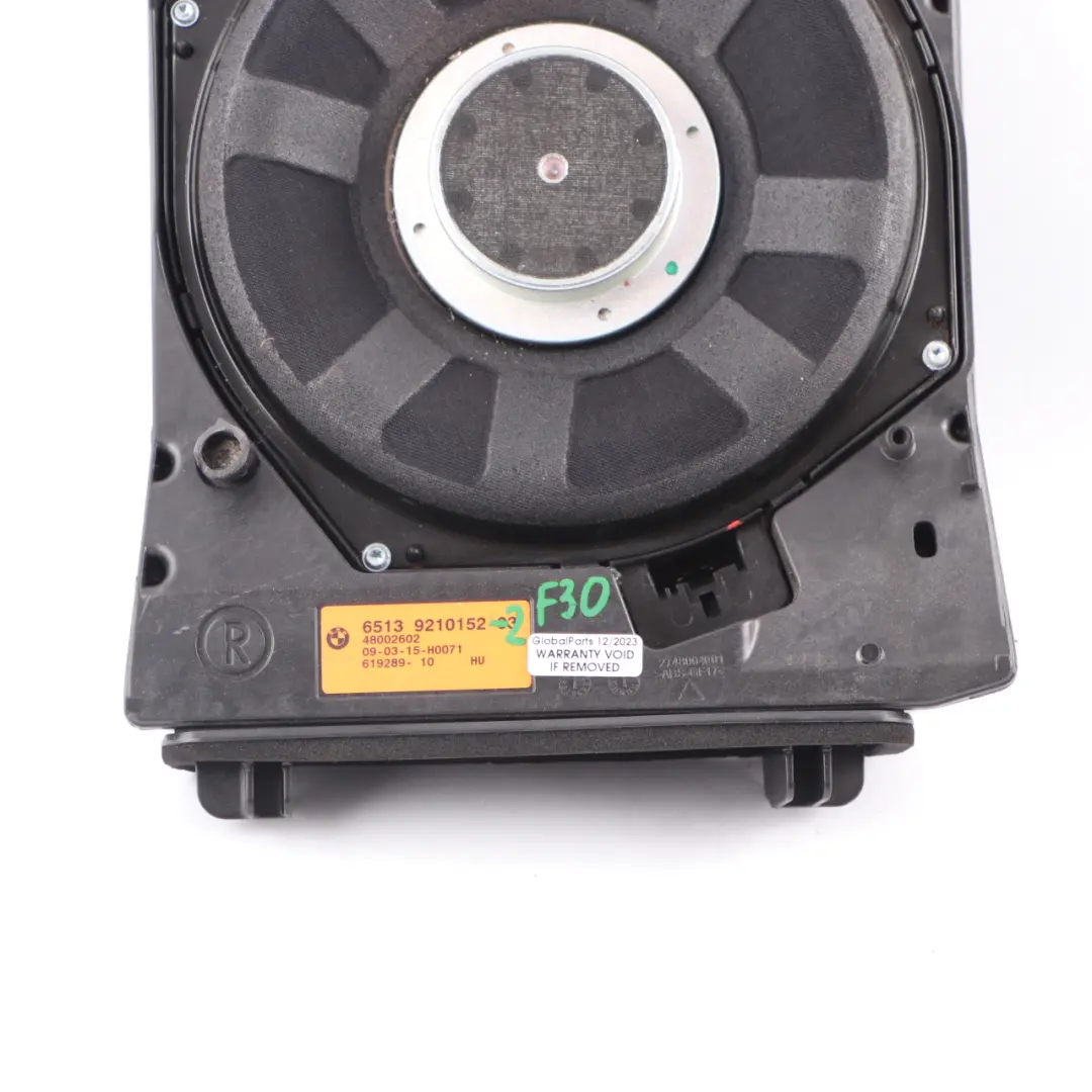 Altoparlante centrale Subwoofer Harman Kardon destro per BMW F30 F31 F32 con numero di parte 9210152 BMW F30 F31 F32 Altoparlante centrale Subwoofer Harman Kardon destro - SKU 9210152-2 - Numero di parte 9210152