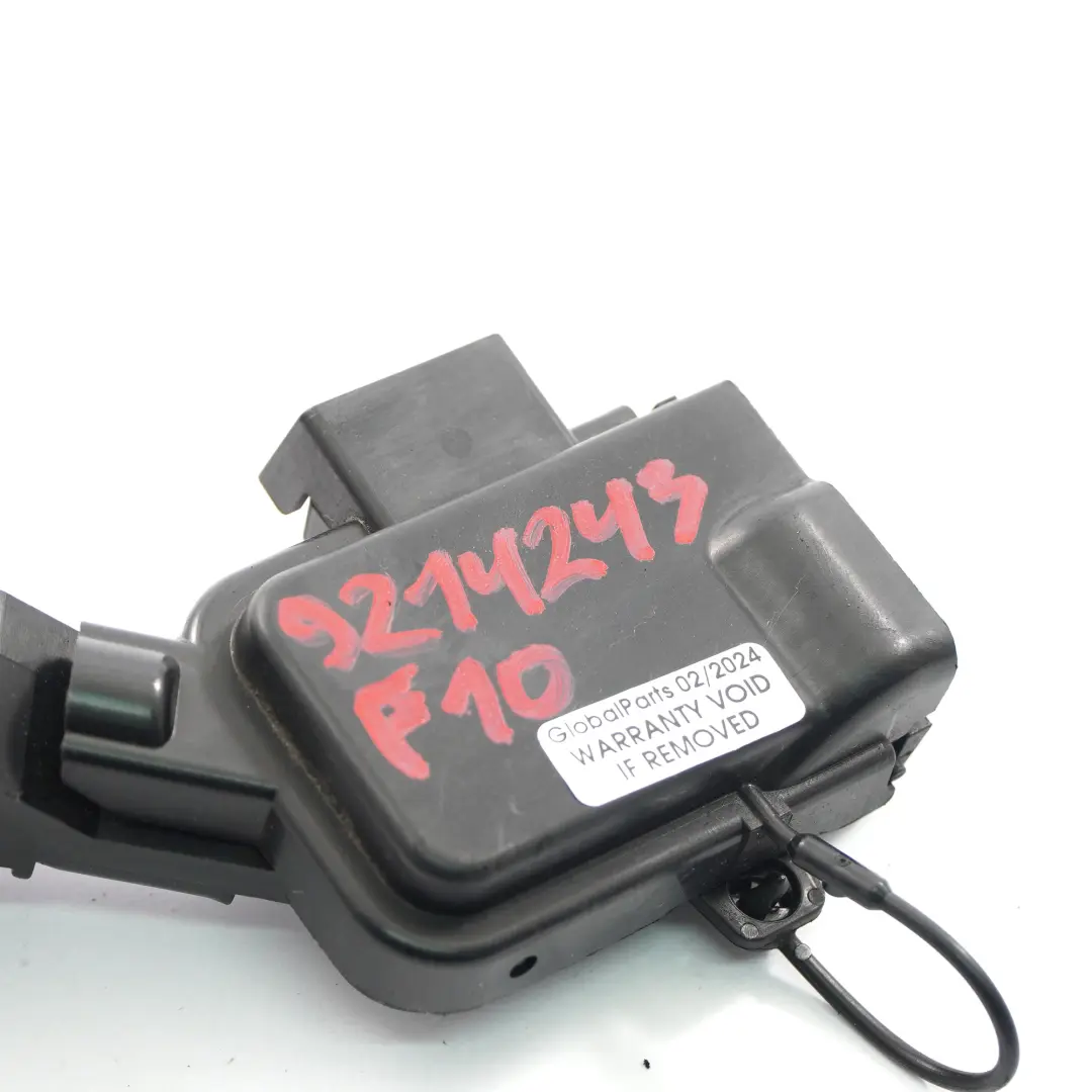 Batterie B Compartiment Moteur Point Terminal pour BMW F10 F11 à propos du numéro de pièce 9214243 BMW F10 F11 Batterie B Compartiment Moteur Point Terminal - SKU 9214243 - Numéro de pièce 9214243