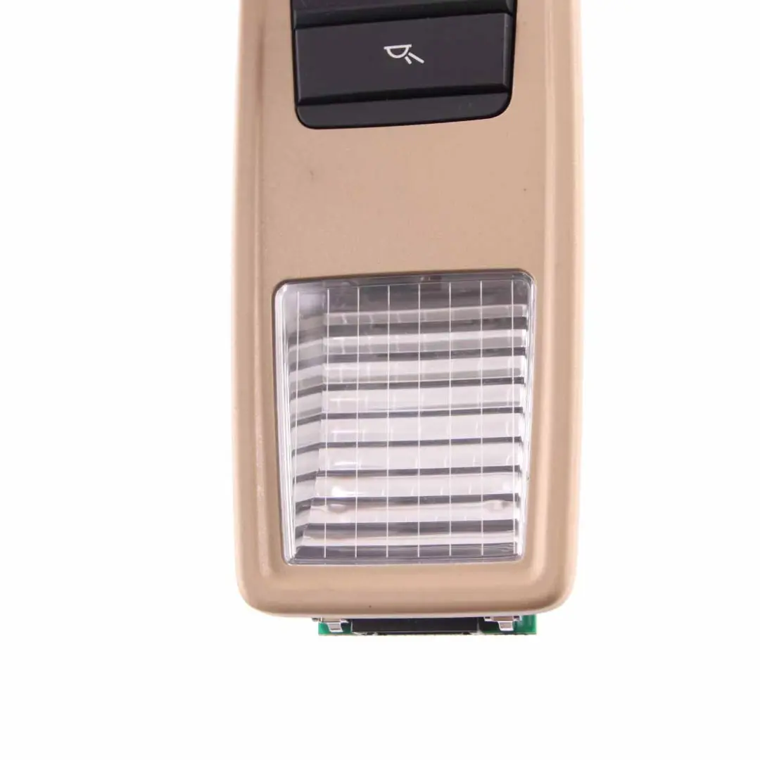 Lampe lecture Intérieure Arrière Droite Savannabeige pour BMW F11 X3 F25 à propos du numéro de pièce 9215622 BMW F11 X3 F25 Lampe lecture Intérieure Arrière Droite Savannabeige - SKU 9215622 - Numéro de pièce 9215622