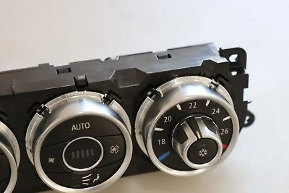 Reihe E89 Cabrio Roadster Bedienteil Klimaautomatik für BMW Z4 mit Teilenummer 9216419 BMW Z4 Reihe E89 Cabrio Roadster Bedienteil Klimaautomatik - SKU 9216419 - Teilenummer 9216419