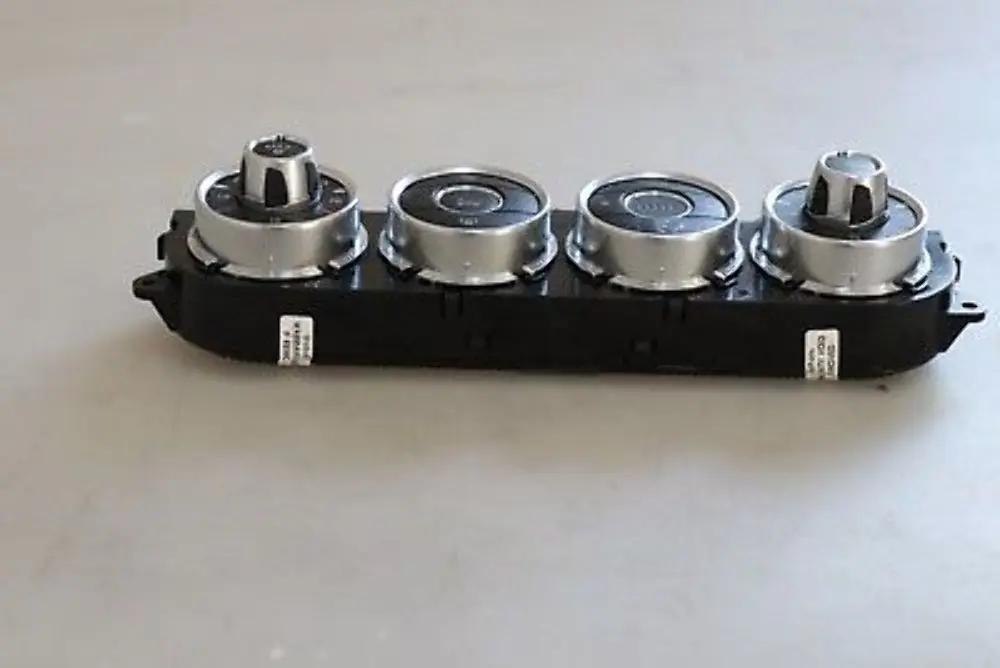 A/C Air Conditioning Control to BMW Z4 Series E89 Cabrio Roadster Automatic with Part number 9216419 BMW Z4 Series E89 Cabrio Roadster Automatic A/C Air Conditioning Control - SKU 9216419 - Part number 9216419